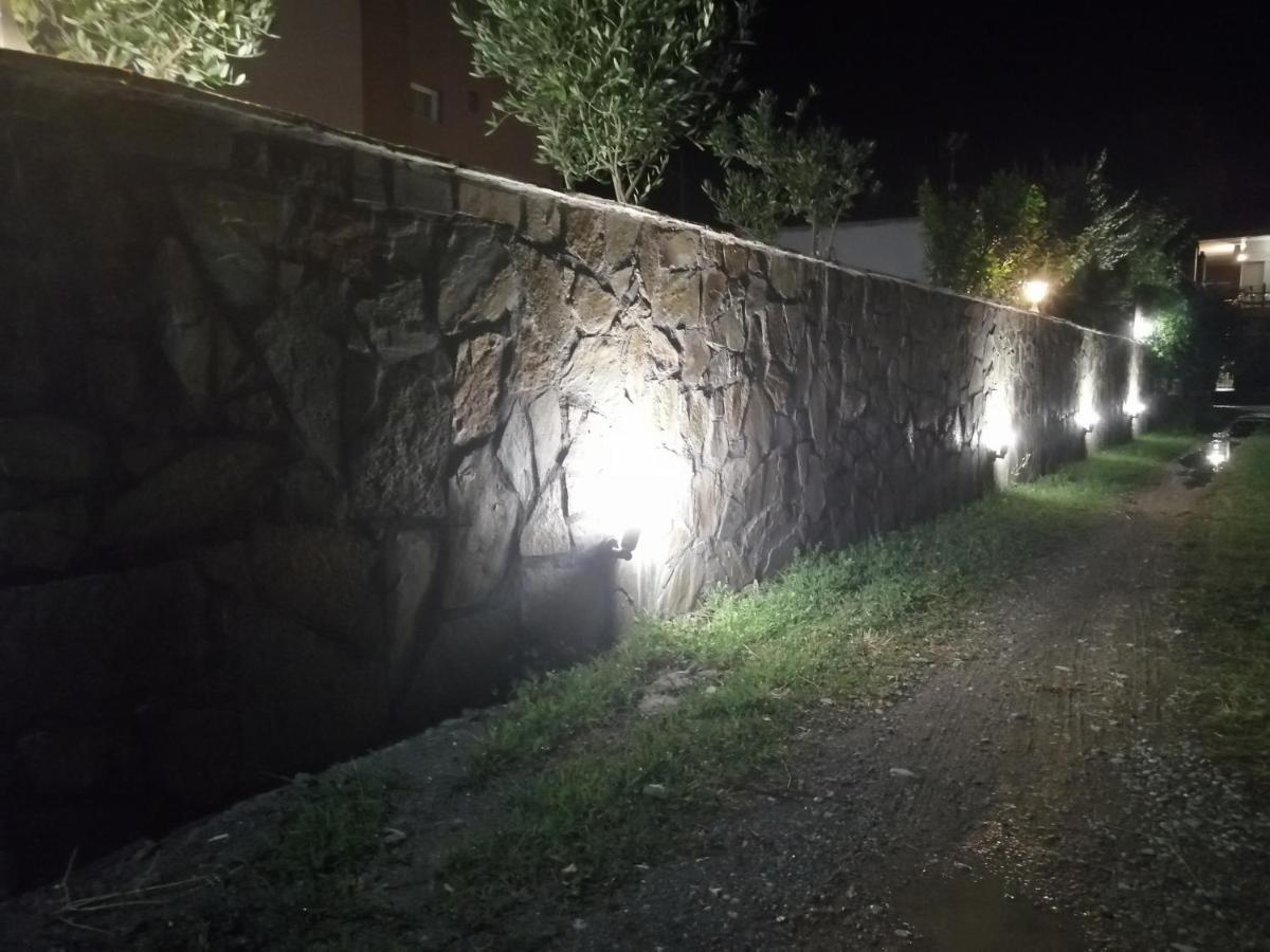Néa MeságkalaΟ Ακλόνητος公寓式酒店 外观 照片